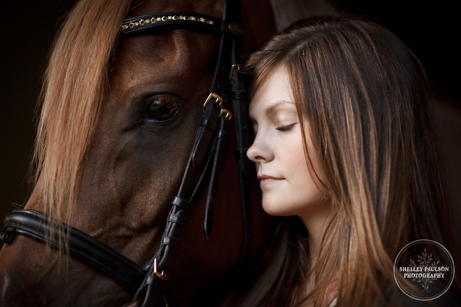 mn_senior_portraits_horse_04.JPG