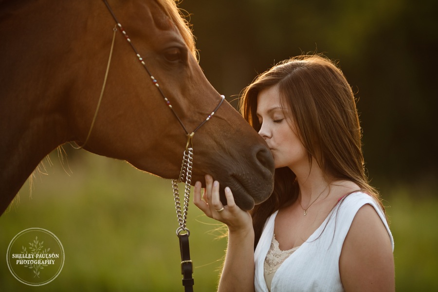 mn_senior_portraits_horse_08.JPG