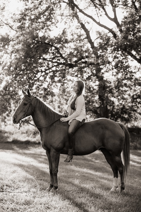 mn-senior-photos-with-horses-08.JPG