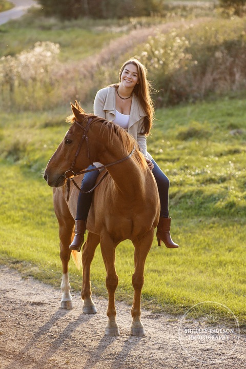 mn-senior-photos-with-horses-09.JPG