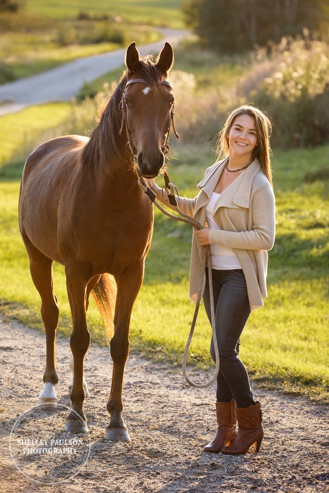 mn-senior-photos-with-horses-11.JPG