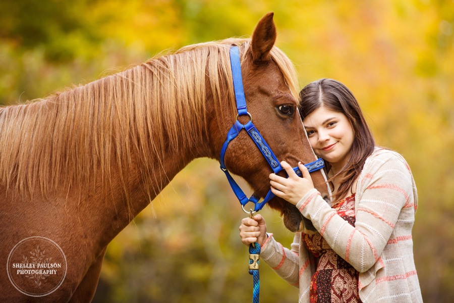 country-senior-photos-horse-04.JPG