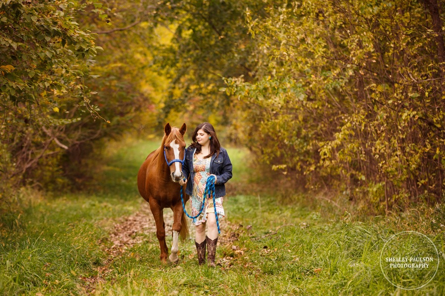 country-senior-photos-horse-05.JPG