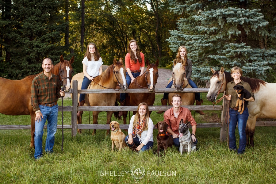 The Mathias Family – Portraits with Horses!