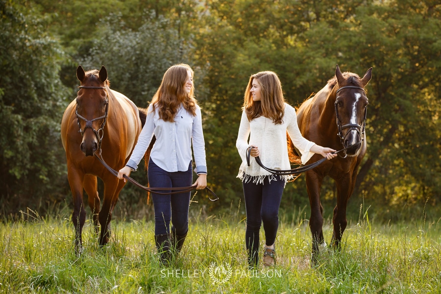 Mia & Gabrielle – Senior Photos for Twins and Their Horses